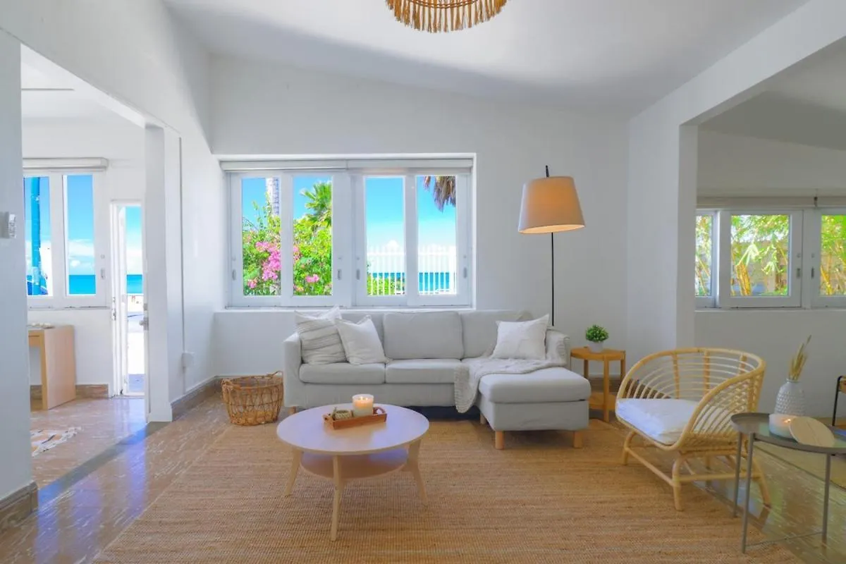 Casa Del Mar Beach Front Oasis Apartment San Juan
